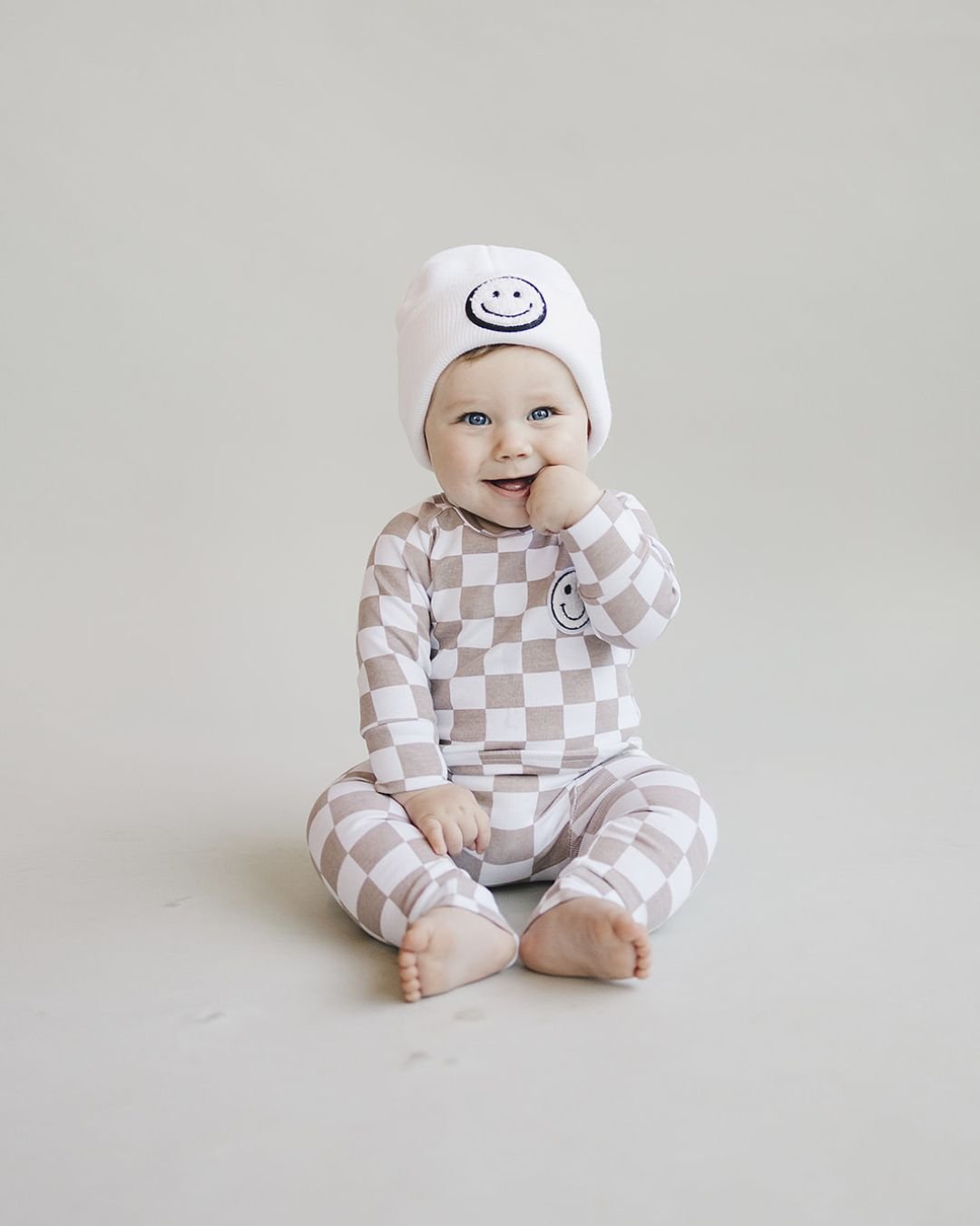 Smiley Beanie | White - Mack & Harvie